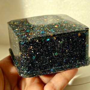 ILAHI's Eco-Friendly Handmade Resin <b>Mold</b> <b>Hand</b> Modeled Modern Christmas Wedding Feng Shui Design Soft Interior Delicate Home - Product Image 1