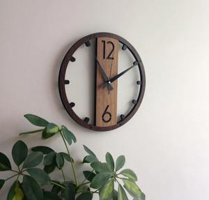 นาฬิกาแขวนผนังควอตซ์หน้าปัดเดียว ดีไซน์เรียบหรู ขนาดใหญ่ ทำจากไม้ เงียบไร้เสียงเดิน เหมาะสำหรับตกแต่งบ้านสไตล์โมเดิร์น ราคาประหยัด เหมาะสำหรับงานแต่งงาน - Product Image 2
