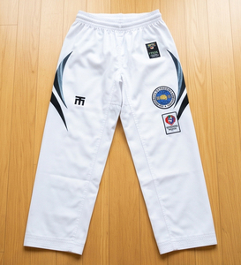 Uniforme de Taekwondo Regal Three Blanco 100% Poliéster para Artes Marciales con Cinturón Negro - Product Image 5