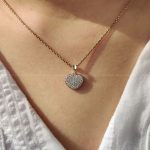 Pendentif en forme de cœur en diamant rond contemporain, bijoux fins en or pour femmes, collier chic, charme personnalisé, cadeau de luxe - Product Image 5
