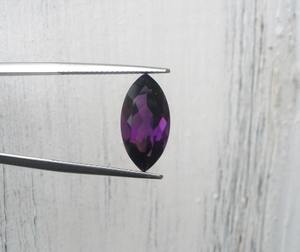 พลอยอเมทิสต์ทรงมาร์คีส์เจียระไนธรรมชาติ, หินสีม่วงธรรมชาติ (16x8 มม.) รับรองโดยบุคคลที่สาม สำหรับทำเครื่องประดับสีเขียว - Product Image 3