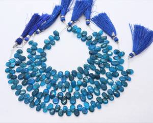 ลูกปัดอะพาไทต์นีออนธรรมชาติทรงลูกแพร์เรียบขนาด 6x9 ถึง 7x10 สีน้ำเงินเข้ม ลูกปัดอะพาไทต์ 8 นิ้ว ทรงลูกแพร์เรียบแบบบริโอเล็ต - Product Image 5