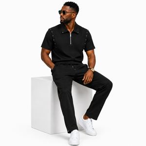 Ensemble de survêtement de luxe pour homme avec polo zippé et pantalon de jogging à manches courtes en coton premium, avec clous décoratifs, Fabricant OEM ODM - Product Image 1