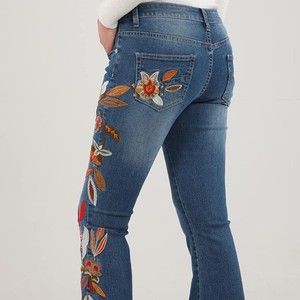 Jeans vintage délavés pour femmes, pantalon en denim taille haute, vêtements décontractés, vente en gros, fabricant de jeans, coton confortable, style décontracté - Product Image 3