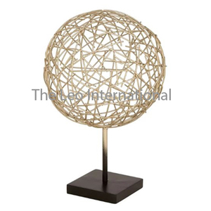 Sculpture en aluminium de couleur dorée de qualité exceptionnelle, design unique, sculpture décorative, idéale pour la décoration de mariage - Product Image 5