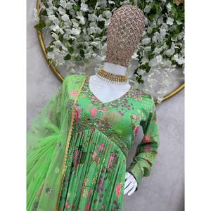 เสื้อพิมพ์ลายดิจิทัลมัสลินพร้อมชุดทำงานตัดเย็บด้วยมือพร้อมสีเขียวดูปองตา - Product Image 5