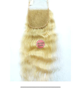 Closure en dentelle 4x4 5x5 en cheveux humains vierges indiens Remy, blond 613 bouclé, avec raie, blanchi et traité - Product Image 1