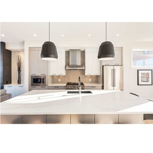 Meubles de cuisine modernes en acrylique sur mesure CANA, finition haute brillance, armoires modulaires en bois grainé avec grand îlot central - Product Image 3