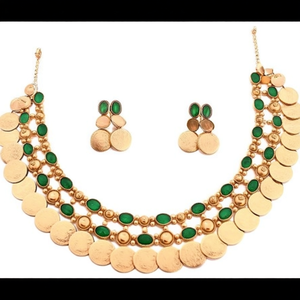 Ensemble de colliers de festival plaqué or avec zircon et perles - Designer - Product Image 3