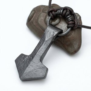 Pendentifs rustiques en fer forgé à la main, conçus pour des créations de bijoux uniques, des accessoires, des artisanat et des créations artisanales. - Product Image 1