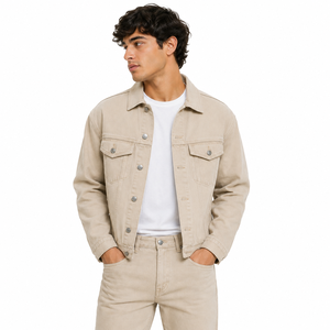 Chaqueta vaquera versátil para hombre que ofrece un estilo clásico, tela resistente y un uso cómodo, lo que la convierte en ideal para salidas informales. - Product Image 1