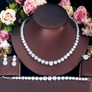 Parure de bijoux de mariée en moissanite taille brillant certifiée, plaqué argent rhodié, alliage laiton-cuivre, collier et boucles d'oreilles pour femme - Product Image 1