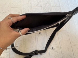 Sac de voyage tendance en cuir de vachette à poils, facile à transporter, multi-usages, style ceinture porte-argent, en promotion - Product Image 5