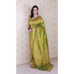 Écharpe en soie douce Banarasi Jaal verte Elite Weaves 650g avec des fils d'or Zari Meenakari tissés sur un sari - Product Image 6