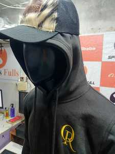 Pull à capuche en polaire noir pour homme avec logo brodé motif léopard sur le devant, vêtement décontracté pour l'extérieur en hiver - Product Image 5
