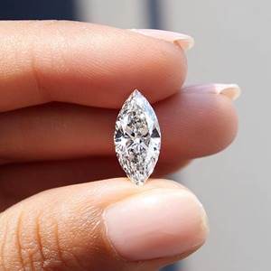 Diamante Cultivado en Laboratorio con Certificación IGI, Corte Marquise de 10 Quilates, Pureza D SI1, Corte Excelente 3EX, Proveedor Mayorista para Compradores Internacionales de Diamantes - Product Image 4
