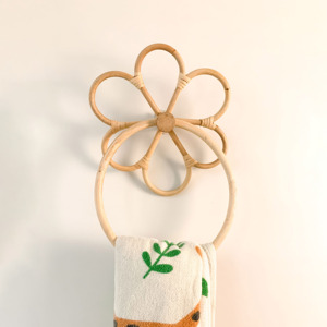 Porta toallas de mano para baño, de ratán natural, con forma de flor, para colgar en la pared. - Product Image 5