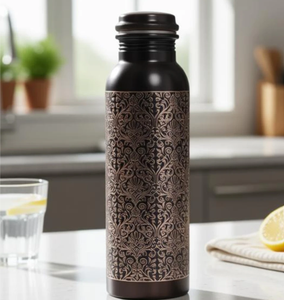 Flacon en cuivre élégant, à motif gravé, oxydé foncé, pour boissons bien-être, pour la maison, les voyages et les fêtes - Product Image 2