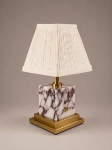 Lampe décorative élégante conçue pour sublimer les tables de chevet, les consoles et les aménagements de salons haut de gamme - Product Image 3