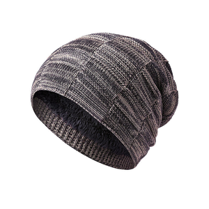 Bonnet en polaire côtelé personnalisé avec logo, style décontracté, respirant et imperméable, idéal pour l'hiver et les activités de plein air - Product Image 4