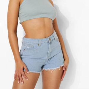 Material de Alta Calidad con Acabado Suave para Uso Regular en Exteriores, Fácil de Poner, Shorts Mia para Mujer - Product Image 1