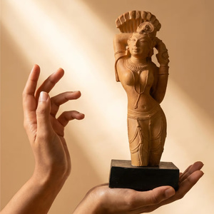 Sculpture Alasa Nayika |   Réplique du Musée d'Art du Temple Indien, Beauté Céleste du Xe Siècle - Product Image 3