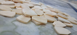 การออกแบบที่ทันสมัยแฟชั่นชุบทองแมมมอธกระดูกจี้แฮนด์เมดอาเกตแกะสลักจี้สําหรับเด็ก - Product Image 3