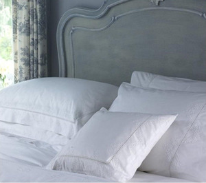 Quang Thanh Embroidery Custom Wholesale White Floral Duvet Cover Sets 250TC Cotton <b>Bedding</b> Sets Machine-washable Home Wedding - Product Image 2