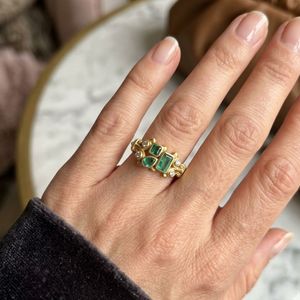 Gemvanity R987 Anillo Unisex de Boda Chapado en Oro de 14K con Esmeralda de Corte Brillante y Diamantes, Diseño Clásico Cristiano de Lujo con Engaste de Canal - Product Image 6