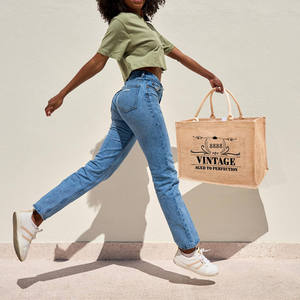 Bolsa de Yute Laminada Sostenible con Asas de Algodón para Supermercado y Mercado - Product Image 4