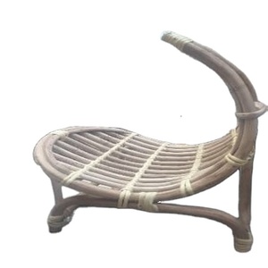 Cuna moderna de lujo con forma de luna de madera para fotografía de recién nacido, cuna de mimbre de bambú para dormitorio y uso al aire libre - Product Image 1