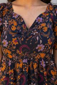 Robe midi à imprimé floral, col en V, coupe évasée, manches courtes, en mousseline de soie, style bohème décontracté, robe d'été pour femmes, robe élégante - Product Image 4