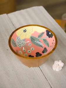 ชามเคลือบเงาอย่างสวยงาม พร้อมลายไม้ตกแต่ง สำหรับใช้บนโต๊ะอาหาร ตกแต่งบ้าน และเป็นของขวัญ - Product Image 1