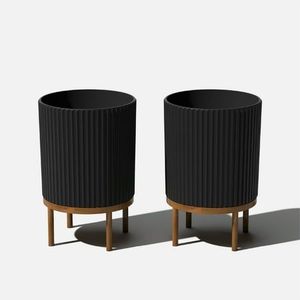 Maceta Decorativa con Soporte, Acabado Dorado y Negro, de Buena Calidad, Marca Linea Exports Inc - Product Image 2