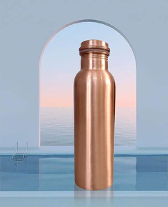 Bouteille d'eau martelée en cuivre pur à 100 %, faite à la main, brillante et étanche, idéale pour un usage quotidien, la gym, le yoga, à un prix abordable - Product Image 1