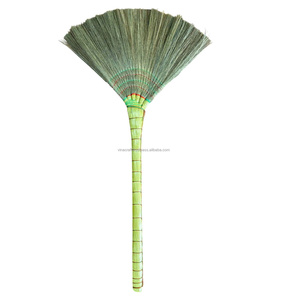 Balai en bambou naturel d'intérieur du Vietnam, Hanoï, avec manche, pour dépoussiérer et balayer les sols - Product Image 3