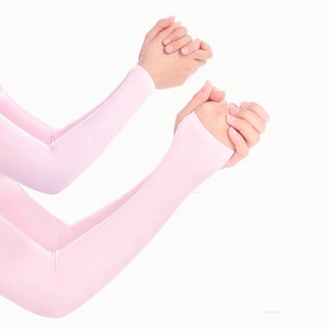 Manguitos de compresión personalizados con protección UV para hombre, para gimnasio, correr, deportes, baloncesto, ciclismo, conjunto protector de codo de seda helada. - Product Image 5
