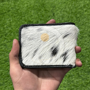 Portefeuille en cuir de vachette de luxe en gros, fait main, pour homme, porte-cartes à double pli, motif de poils naturels - Product Image 1