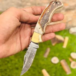 Couteau de poche pliant à lame droite en acier Damas personnalisé, pointe tombante, pour la chasse et l'EDC, avec étui en cuir, corne de cerf, Pakistan, 58HRC, garantie 3 ans - Product Image 1