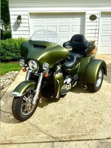 Motocicleta Harley Trike Tri Glide ULTRA CLASSIC 2022 - Product Image 1