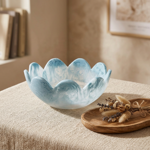 Tazón de Ensalada Moderno de Resina con Forma de Pétalo de Flor, Hecho a Mano, Pulido, de Mármol Azul y Blanco, Ligero y de Lujo, para Decoración de Fiestas - Product Image 1