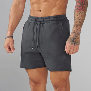 Shorts pour hommes gris anthracite à ourlet brut, de haute qualité, respirants, personnalisés, pour le sport et la gym, doux et confortables, en molleton - Product Image 1