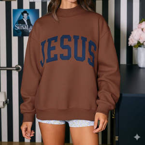 Sweat-shirt marron surdimensionné pour femme, à manches longues, en tricot, avec imprimé lettres Jésus et appliqué, col montant, hiver - Product Image 1