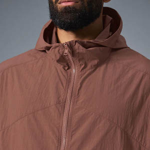 เสื้อกันลมคลาสสิกผู้ชายแฟชั่นฤดูใบไม้ร่วงเสื้อแจ็คเก็ตมีฮู้ดลำลองชายเสื้อบางน้ำหนักเบาเสื้อแจ็คเก็ตผู้ชายกันลมระบายอากาศได้ดี - Product Image 4