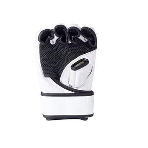 Gants de MMA blancs à demi-doigts avec motif rouge effet gouttelettes en cuir PU et fermeture Velcro pour adultes pratiquant les arts martiaux - Product Image 4