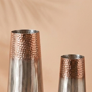 Vase à fleurs en cuivre martelé et métal argenté, duo moderne, ensemble de deux pièces, fait main, accent de table, décoration unique pour salon - Product Image 3