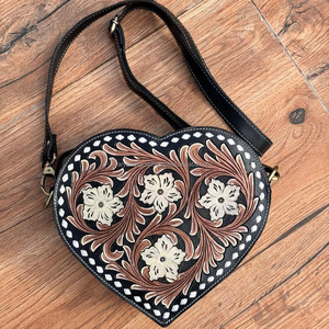 Nuevo estilo occidental herramientas de mano tallado elegante bolso en forma de corazón Sling Bag patrón de moda Crossbody bolsos de hombro de las mujeres - Product Image 2