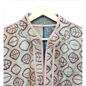 Veste Kantha en coton traditionnel de qualité supérieure, faite à la main, respirante, écologique, séchage rapide, style vintage, kimono mandarin pour femmes - Product Image 4