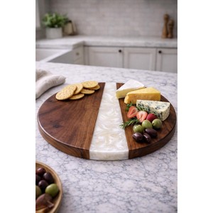 Plateau tournant rond en bois avec incrustation de marbre, design minimaliste fait main pour les plats et assiettes de fête - Product Image 1