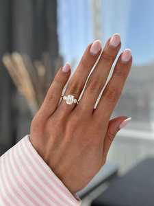 Anillo romántico con diamante de corte radiante de 3.01 quilates para mujer, de oro amarillo de 14 quilates cultivado en laboratorio, regalo de propuesta de matrimonio para novias - Product Image 2